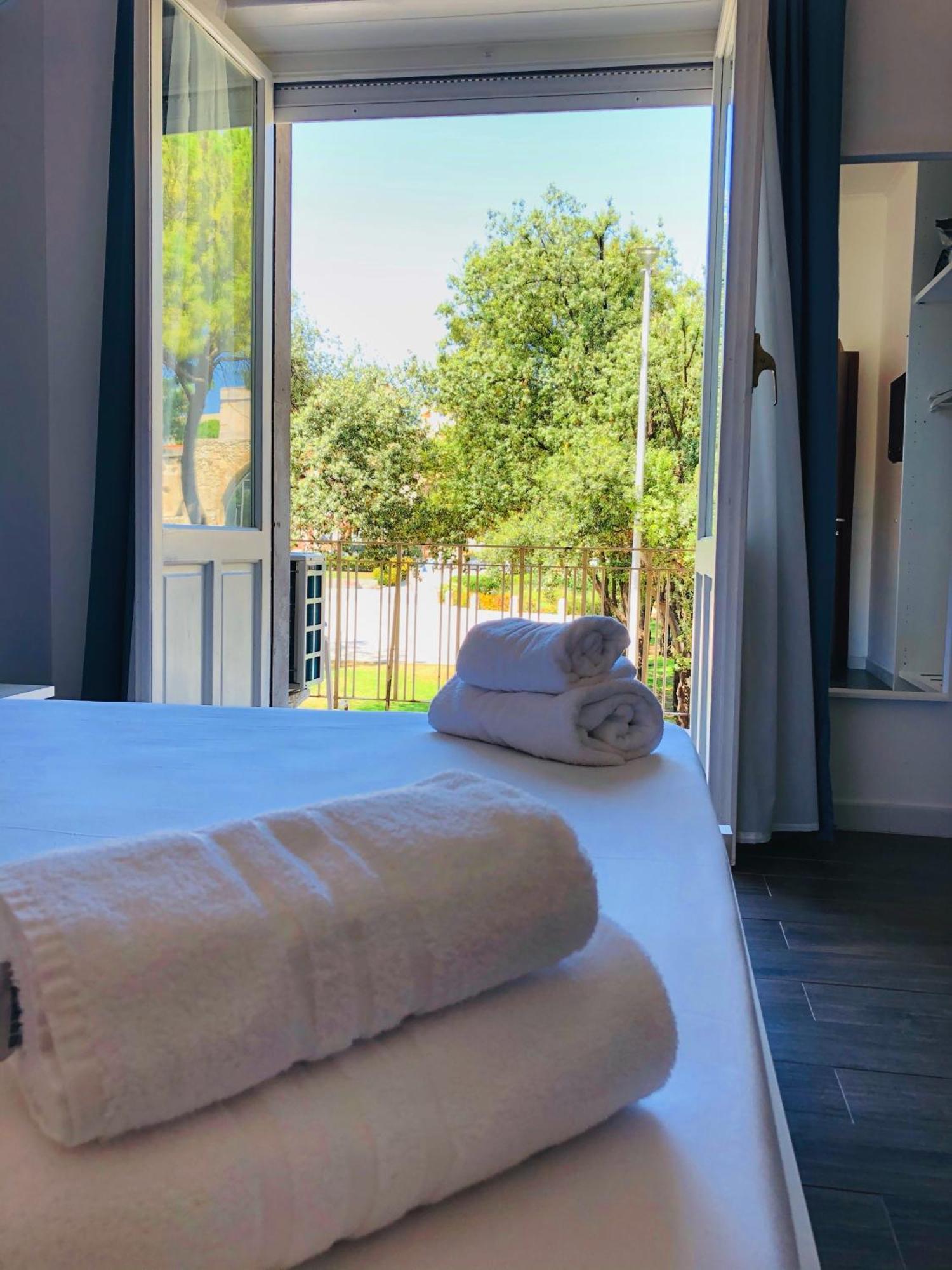 Banus Rooms Κάλιαρι Εξωτερικό φωτογραφία