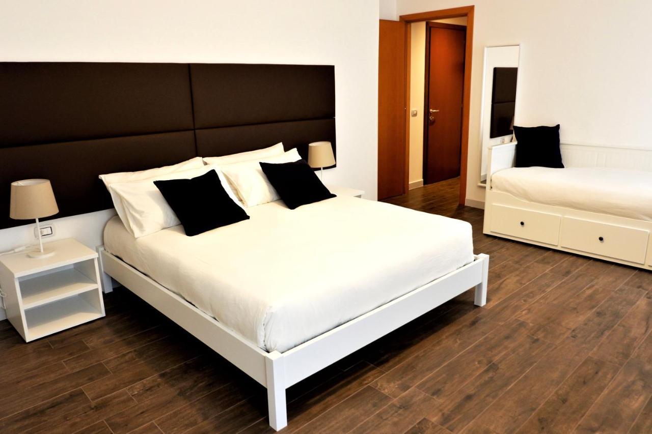 Banus Rooms Κάλιαρι Εξωτερικό φωτογραφία